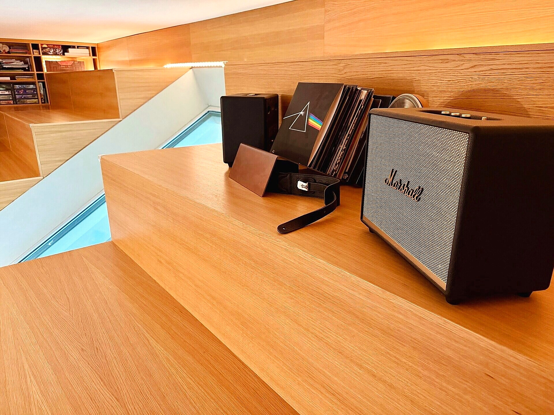 Oak counter with records and a Marshall speaker